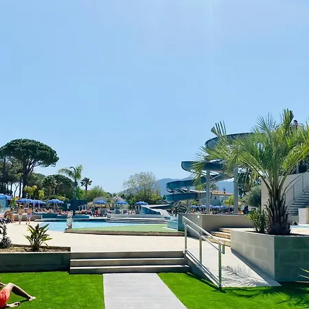 Taxo Les Pins 4*