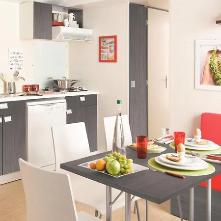 Camping Taxo Les Pins 4*