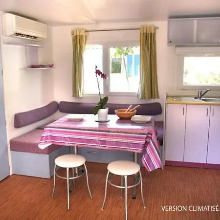 Кемпинг Taxo Les Pins 4*