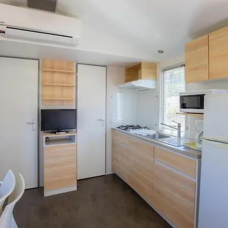 Taxo Les Pins Κάμπινγκ 4*